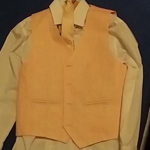 Suit shirt w/vest and tie and pants